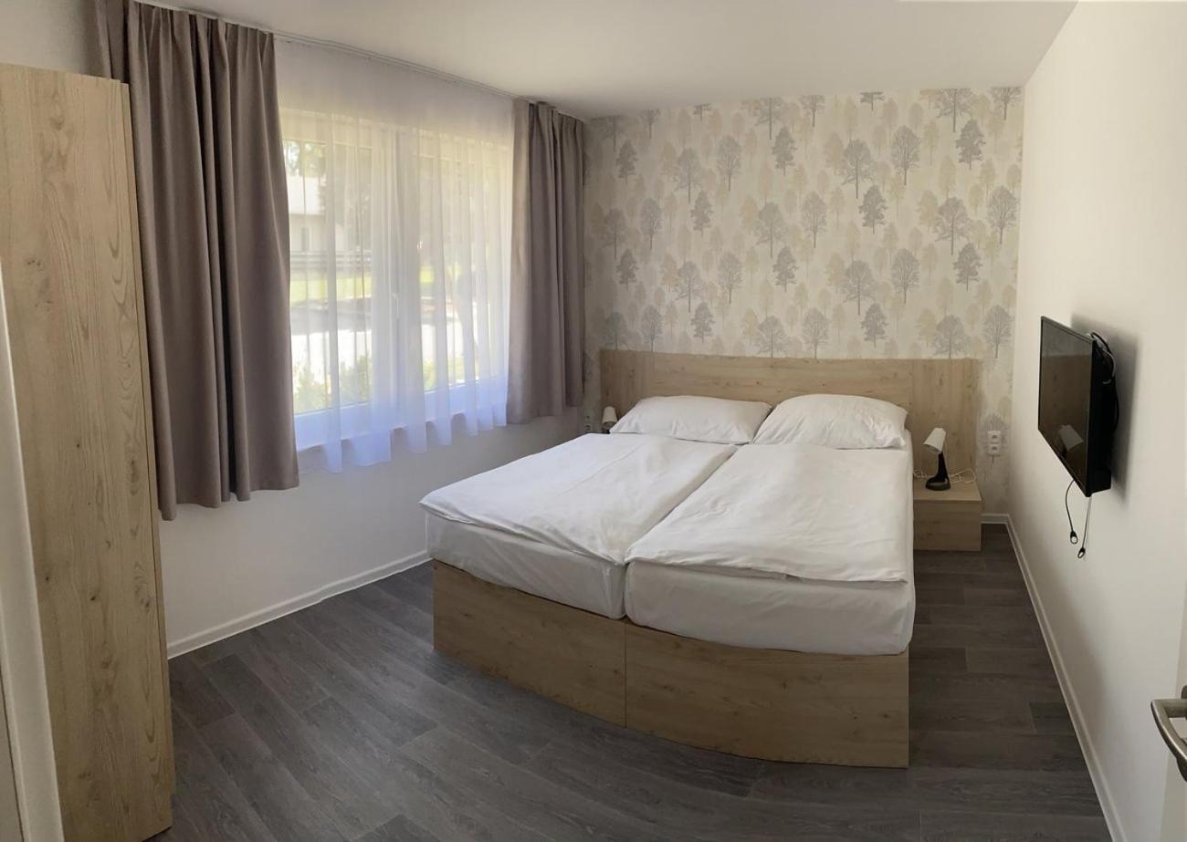 Ea Hotel Kraskov Stary Dvur Bagian luar foto